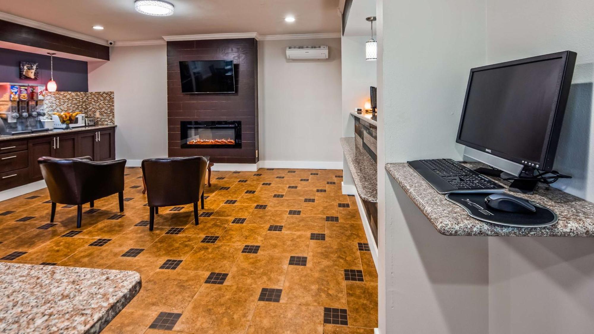 Surestay Hotel By Best Western Terrell Esterno foto