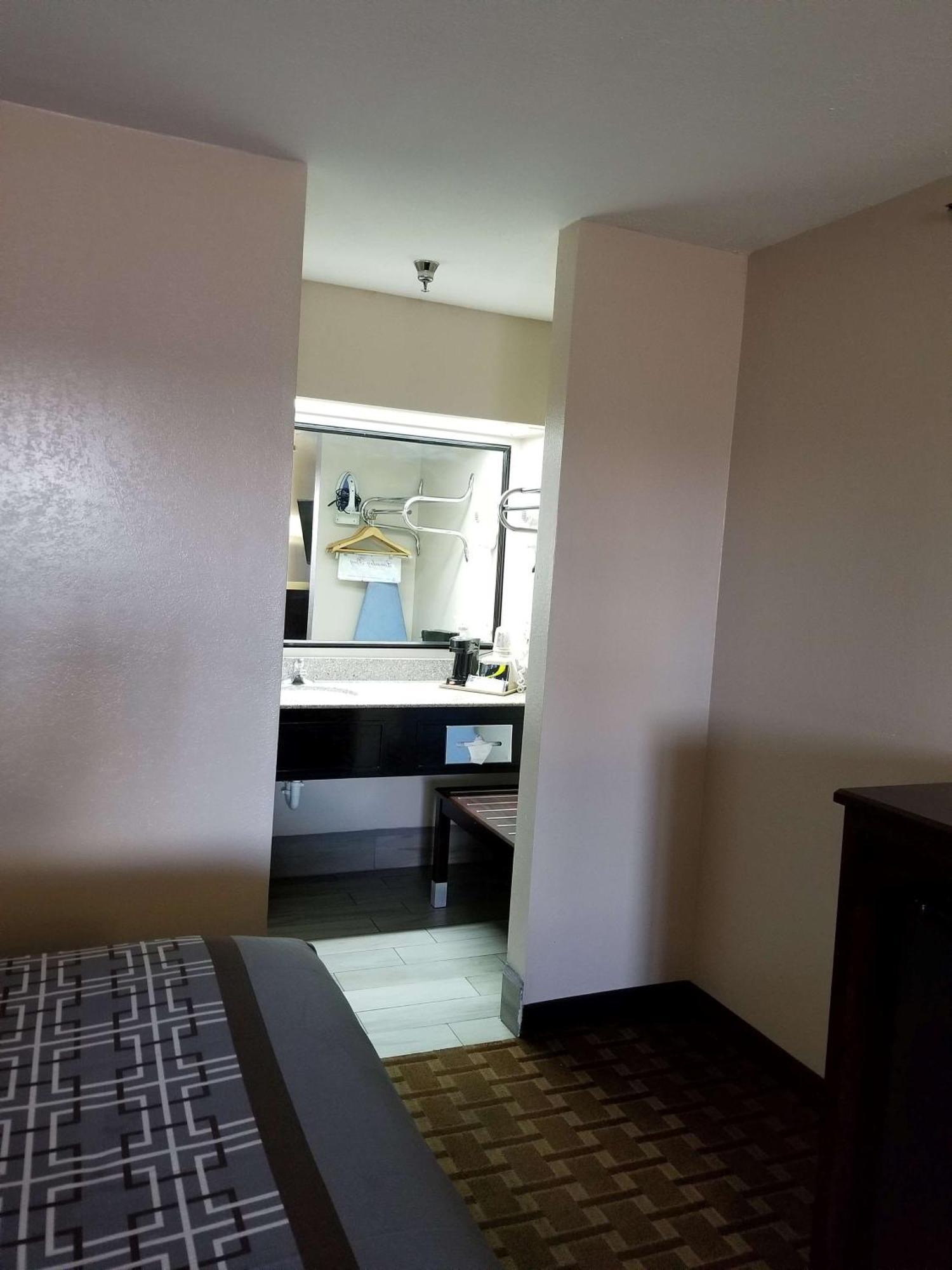 Surestay Hotel By Best Western Terrell Esterno foto