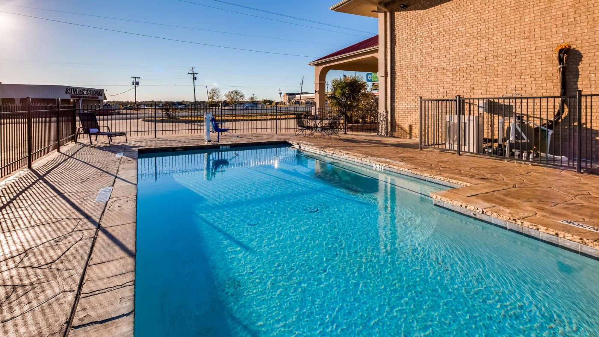 Surestay Hotel By Best Western Terrell Esterno foto