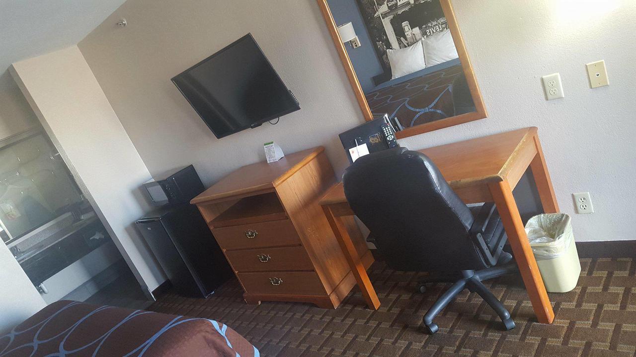 Surestay Hotel By Best Western Terrell Esterno foto